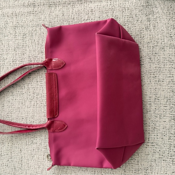 USED Longchamp Raspberry Tote Bag - Picture 3 of 16
